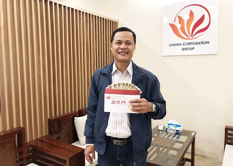 Trao tiền hỗ trợ sinh hoạt phí lần 1 cho kỹ sư Nguyễn Bá Vương